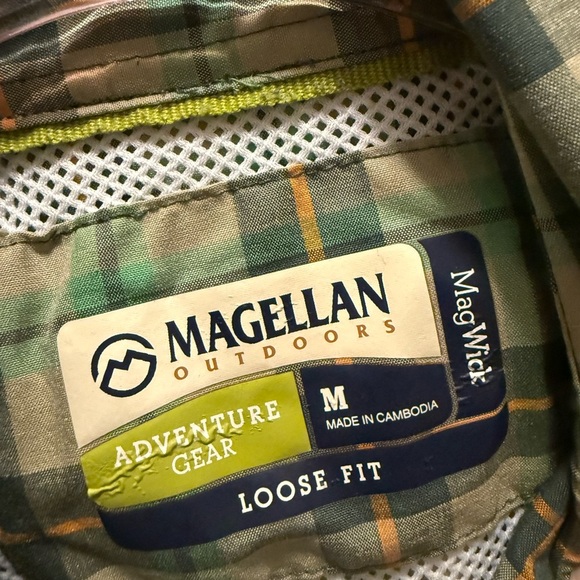 Magellan Outdoors Men's Casual Green Plaid Shirt Size M - Picture 2 of 6